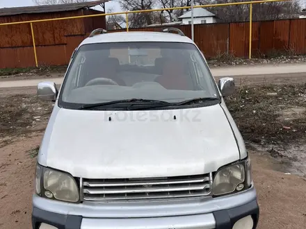 Toyota Town Ace Noah 1999 года за 1 500 000 тг. в Алматы