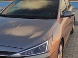 Hyundai Elantra 2019 года за 6 500 000 тг. в Актау – фото 2