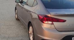 Hyundai Elantra 2019 года за 6 800 000 тг. в Актау – фото 4