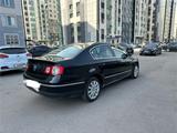 Volkswagen Passat 2007 годаfor4 000 000 тг. в Алматы – фото 5