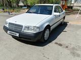 Mercedes-Benz C 180 1994 года за 1 200 000 тг. в Экибастуз – фото 2
