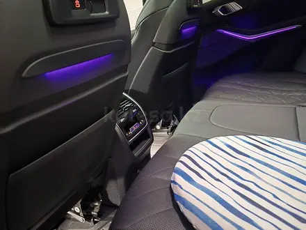 BMW X5 2022 года за 44 500 000 тг. в Алматы – фото 19