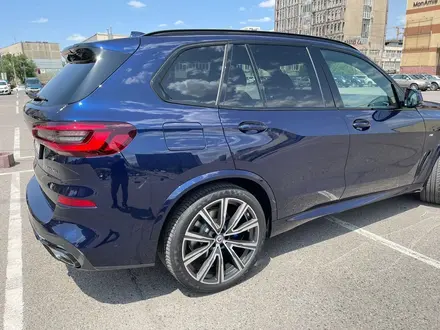 BMW X5 2022 года за 44 500 000 тг. в Алматы – фото 23
