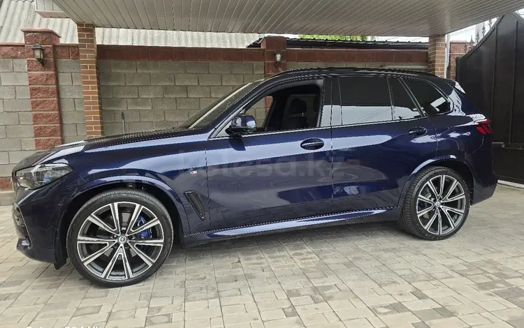 BMW X5 2022 года за 44 500 000 тг. в Алматы