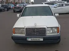Mercedes-Benz E-Class, 1993