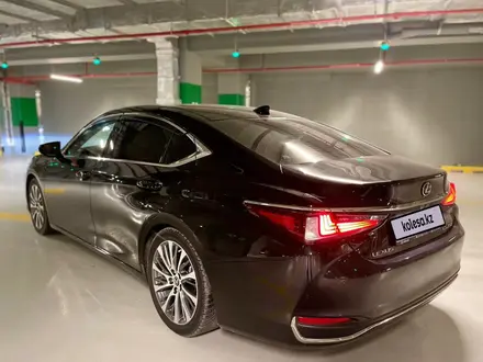 Lexus ES 250 2018 года за 19 000 000 тг. в Астана – фото 7