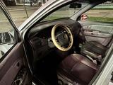 Kia Carens 2003 года за 1 800 000 тг. в Усть-Каменогорск – фото 5