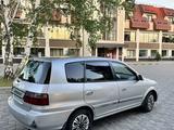 Kia Carens 2003 года за 2 100 000 тг. в Усть-Каменогорск – фото 3