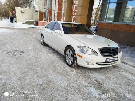 Mercedes-Benz S 550 2007 года за 7 000 000 тг. в Астана