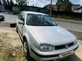 Volkswagen Golf 2000 года за 1 250 000 тг. в Актобе