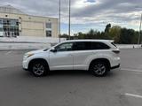 Toyota Highlander 2014 года за 15 000 000 тг. в Караганда – фото 2