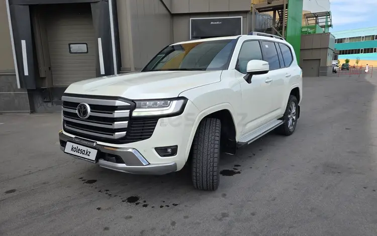 Toyota Land Cruiser 2023 года за 44 000 000 тг. в Алматы