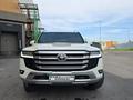 Toyota Land Cruiser 2023 года за 44 000 000 тг. в Алматы – фото 2