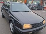 Volkswagen Golf 1997 года за 1 480 000 тг. в Алматы