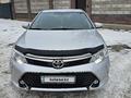 Toyota Camry 2017 года за 10 500 000 тг. в Астана – фото 2