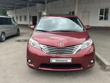 Toyota Sienna 2015 года за 15 000 000 тг. в Алматы