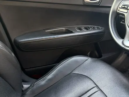 Kia K5 2018 года за 5 750 000 тг. в Алматы – фото 12