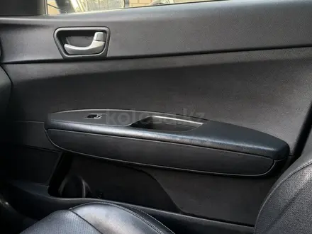 Kia K5 2018 года за 5 750 000 тг. в Алматы – фото 13