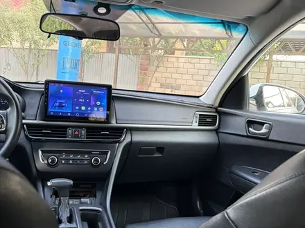 Kia K5 2018 года за 5 750 000 тг. в Алматы – фото 17