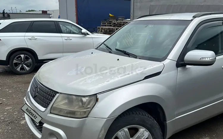 Suzuki Grand Vitara 2011 годаүшін4 000 000 тг. в Алматы