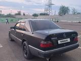 Mercedes-Benz E 220 1993 года за 1 200 000 тг. в Алматы – фото 3