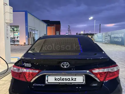 Toyota Camry 2016 года за 8 900 000 тг. в Атырау – фото 4