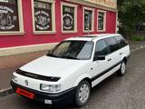 Volkswagen Passat 1993 годаүшін1 650 000 тг. в Караганда – фото 4