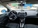 Chevrolet Aveo 2014 годаүшін3 000 000 тг. в Актобе – фото 2