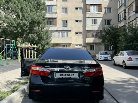 Toyota Camry 2014 года за 9 800 000 тг. в Алматы – фото 3