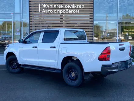 Toyota Hilux 2022 года за 19 500 000 тг. в Уральск – фото 2