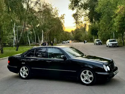 Mercedes-Benz E 320 2001 года за 3 950 000 тг. в Алматы – фото 9