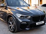 BMW X5 2020 года за 50 000 000 тг. в Шымкент – фото 3