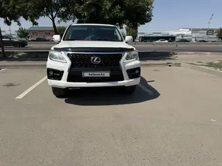 Lexus LX 570