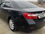 Toyota Camry 2014 года за 5 600 000 тг. в Атырау – фото 5