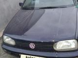 Volkswagen Golf 1996 годаүшін800 000 тг. в Актобе – фото 4