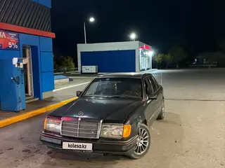 Mercedes-Benz E 230