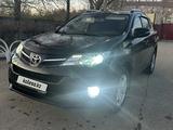 Toyota RAV4 2014 годаfor9 200 000 тг. в Уральск