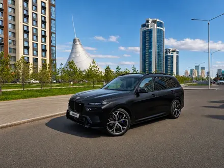 BMW X7 2022 года за 72 000 000 тг. в Астана