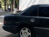 Mercedes-Benz E 200 1993 года за 1 000 000 тг. в Тараз – фото 2