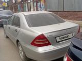 Mercedes-Benz C 200 2002 года за 2 000 000 тг. в Алматы – фото 4