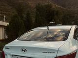Hyundai Solaris 2015 года за 5 100 000 тг. в Шымкент – фото 2