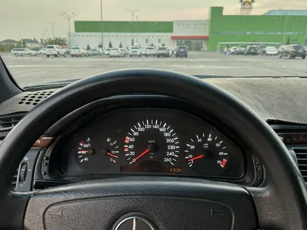 Mercedes-Benz E 320 1996 года за 2 200 000 тг. в Алматы – фото 10