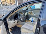 Toyota Camry 2006 года за 6 500 000 тг. в Туркестан – фото 2