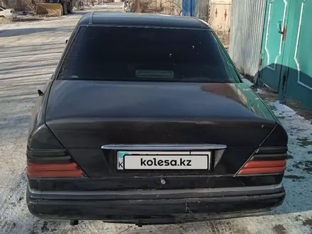 Mercedes-Benz E 230 1992 года за 1 200 000 тг. в Кызылорда – фото 3