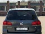 Volkswagen Touareg 2003 года за 4 000 000 тг. в Алматы – фото 2