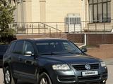 Volkswagen Touareg 2003 года за 4 000 000 тг. в Алматы – фото 4