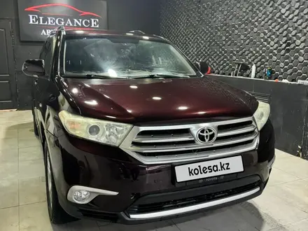 Toyota Highlander 2012 года за 13 000 000 тг. в Актобе