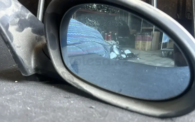 Боковое зеркало е90 за 20 000 тг. в Алматы