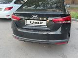 Hyundai Accent 2021 года за 6 950 000 тг. в Павлодар – фото 2