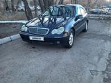 Mercedes-Benz C 200 2001 года за 2 700 000 тг. в Караганда